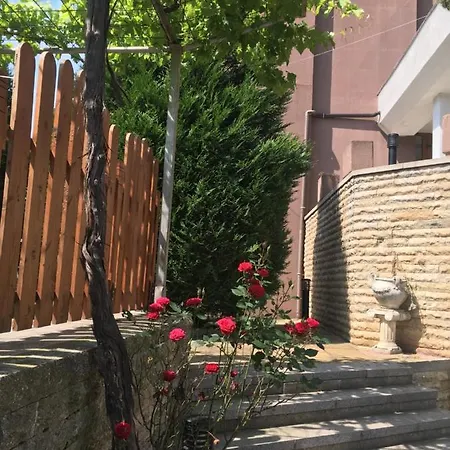 Relax Sarafovo Hostel Burgas