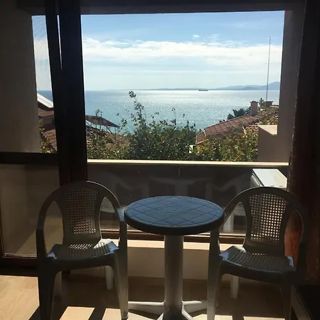 Relax Burgas Hotel *
