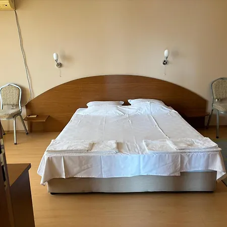 Relax Burgas Hotel *